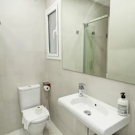 Апартаменти With Pool Near By Hello Homes Сіджас