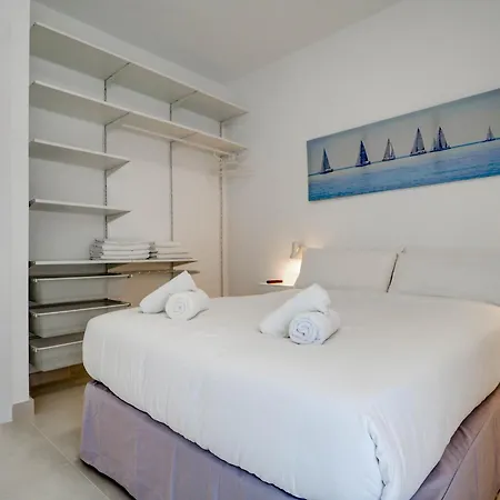 Апартаменти With Pool Near By Hello Homes Сіджас