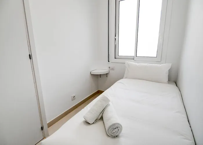 With Pool Near By Hello Homes Апартаменти Сіджас