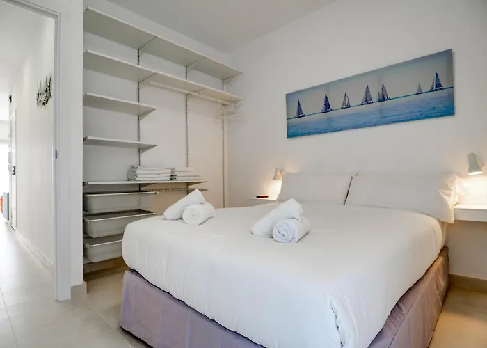 Апартаменти With Pool Near By Hello Homes Сіджас