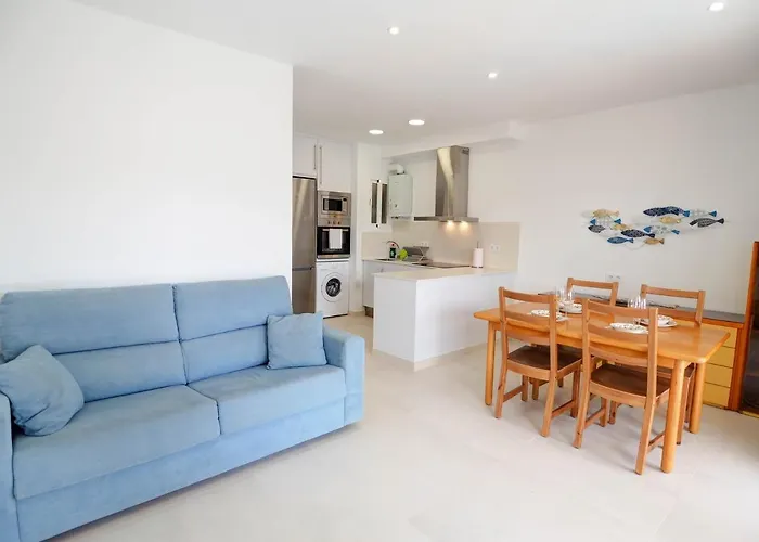 Appartamento With Pool Near By Hello Homes