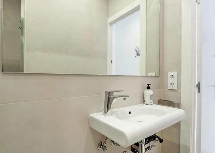 Appartamento With Pool Near By Hello Homes Sitges